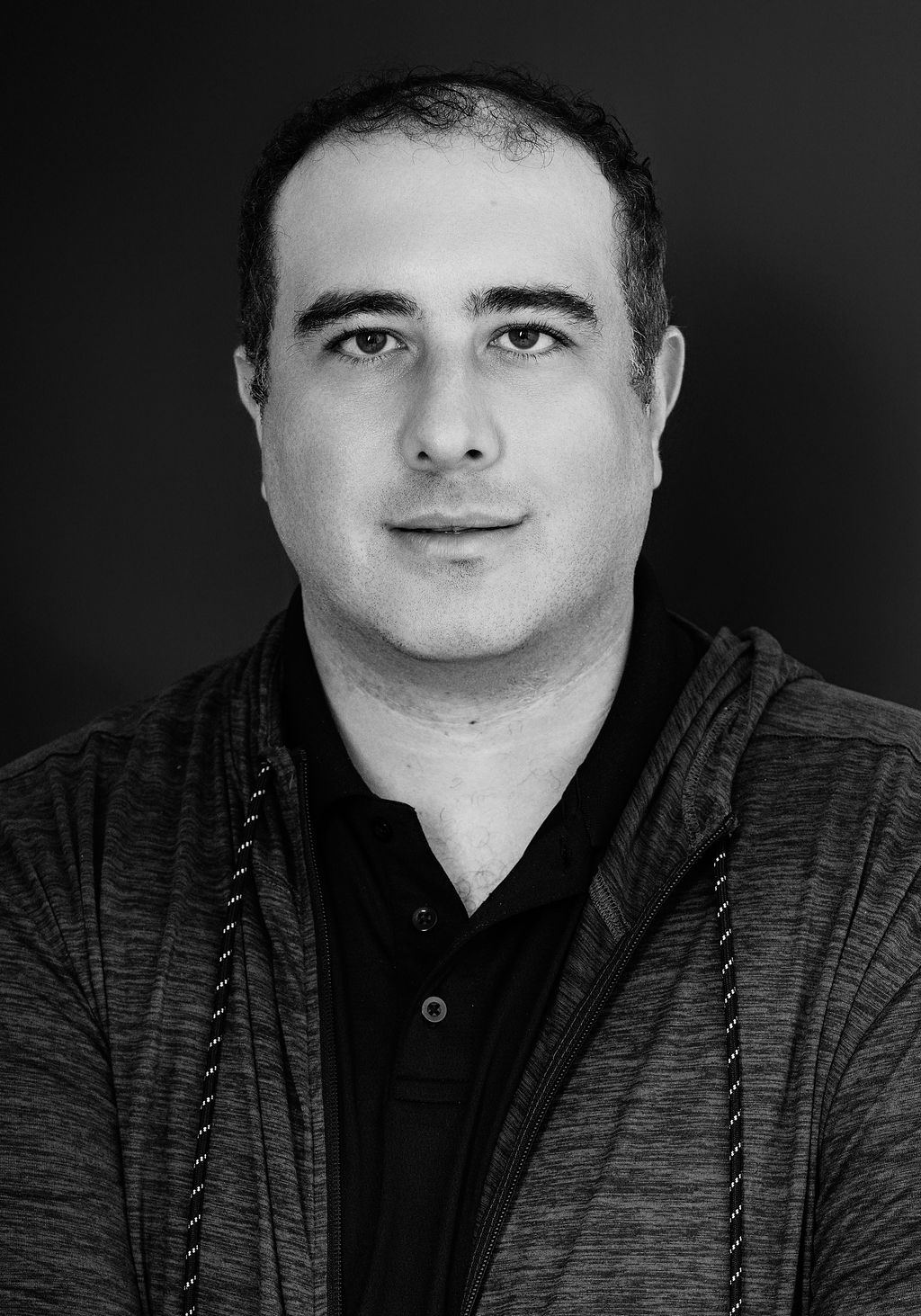 Werner performing an online aura reading